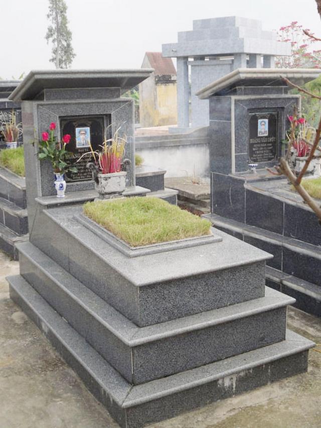 lăng mộ đá ốp gạch